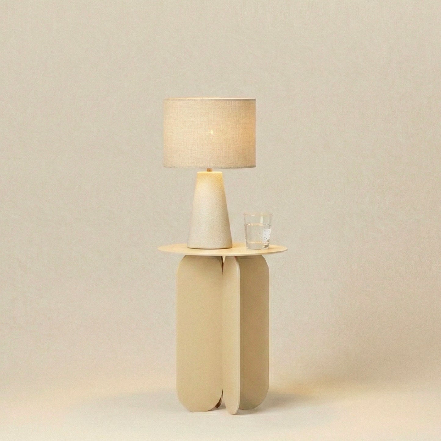 .18 - Side table - Mesula